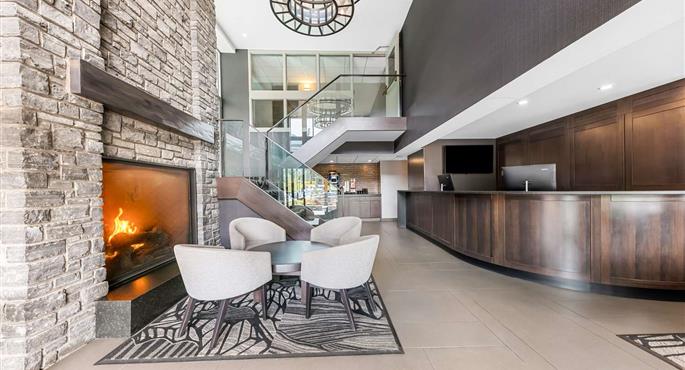 Hall of the Best Western Plus Banff International Lodge in Banff - 61028