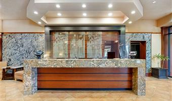 Hall of the Best Western Plus Barclay Hotel in Port Alberni - 62102