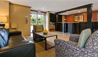 hotel in maple ridge 62127 f