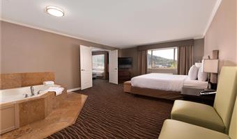 Room of the Prestige Radium Hot Springs Resort - Radium Hot Springs - 62130