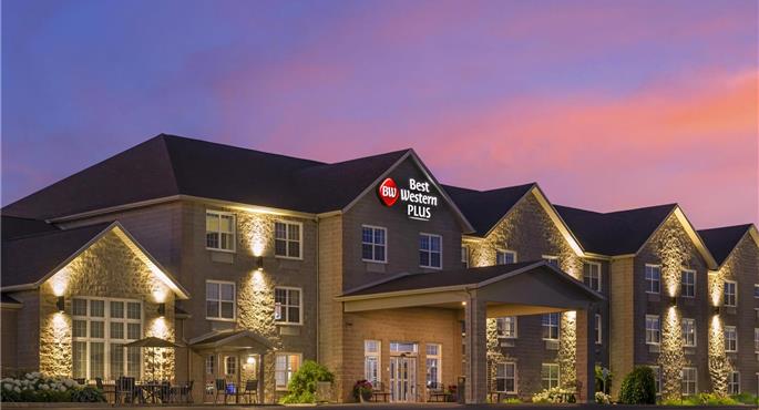 Exterior of the Best Western Plus Woodstock Hotel & Conference Centre - Woodstock - 64009