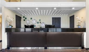 Hall of the Best Western Halton Hills in Georgetown - 66087