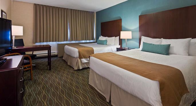 Room of the Best Western Plus Durham Hotel & Conference Centre - Oshawa - 66094