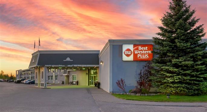 hotel in orillia 66100 f