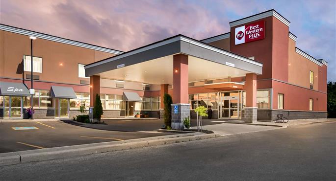 Exterior of the Best Western Plus Fergus Hotel - Fergus - 66110