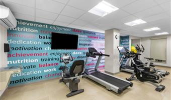 Health club of the Best Western Plus Hotel Montreal - Montreal - 67029