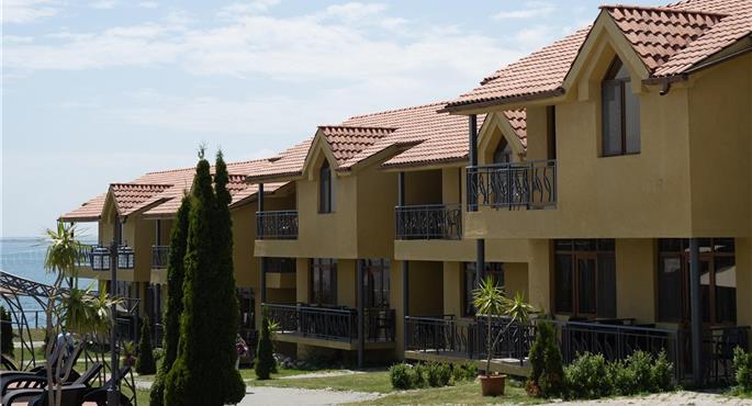 Exterior of the Best Western Bohemian Resort - Sevan - 77587
