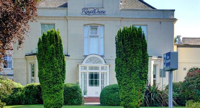 Exterior of the Best Western Shaftesbury The Royal Chase Hotel - Shaftesbury - 83064
