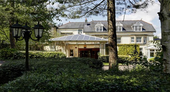 Exterior of the Swindon Blunsdon House Hotel, BW Premier Collection - Swindon - 83070