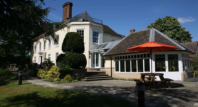 Exterior of the Best Western Priory Hotel - Bury St.Edmunds - 83266