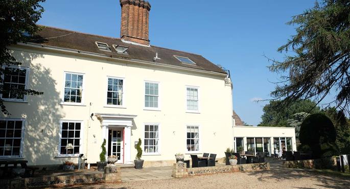 Exterior of the Best Western Priory Hotel - Bury St.Edmunds - 83266