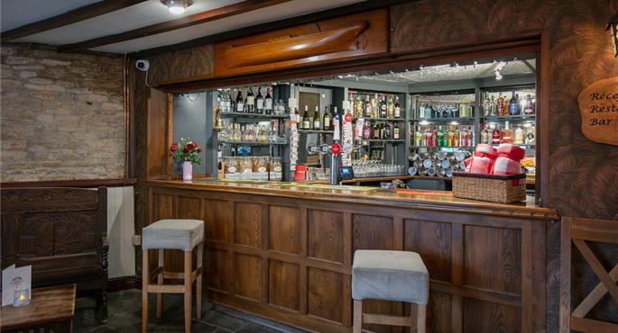 Restaurant of the Best Western The Compass Inn - Badminton - 83340