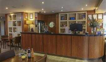 Hall of the Best Western Pontypool Metro Hotel in Pontypool - 83543