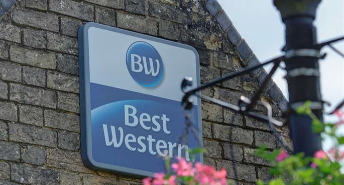 Exterior of the Best Western Heath Court Hotel - Newmarket - 83705