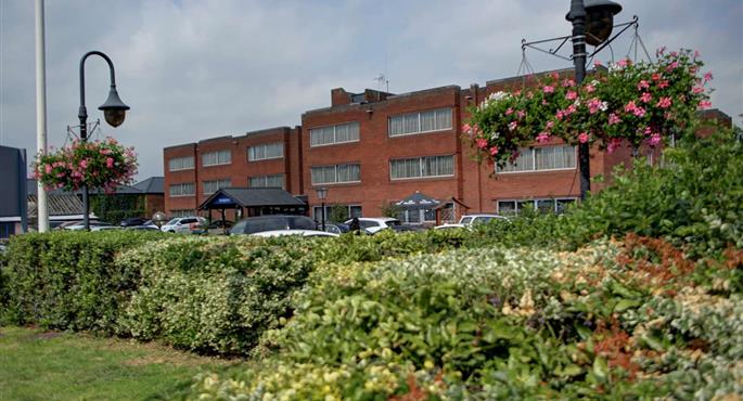 Exterior of the Best Western Heath Court Hotel - Newmarket - 83705