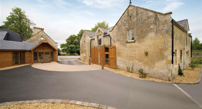 Exterior of the Leigh Park Country House Hotel & Vineyard, BWSC - Bradford-On-Avon - 83721