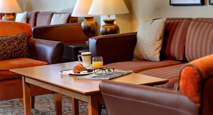 Hall of the Best Western Plus Milford Hotel in Leeds - 83728