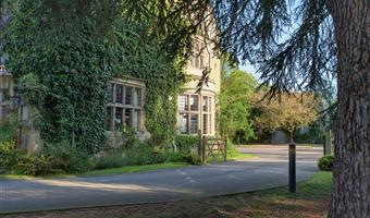 Exterior of the Weston Hall Hotel, Sure Hotel Collection by Best Western - Bulkington - 83768