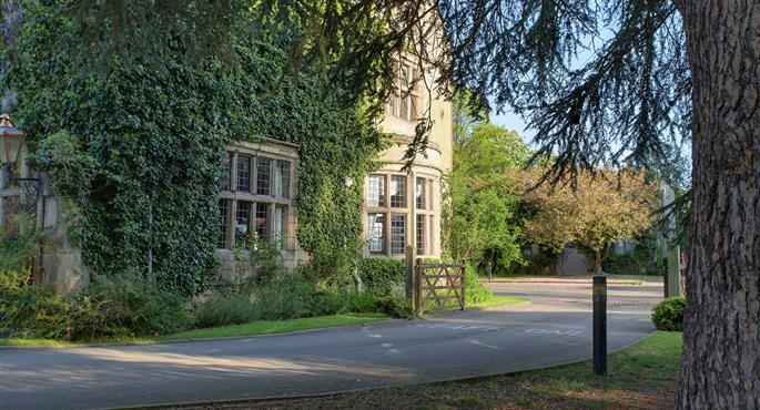 Exterior of the Weston Hall Hotel, Sure Hotel Collection by Best Western - Bulkington - 83768