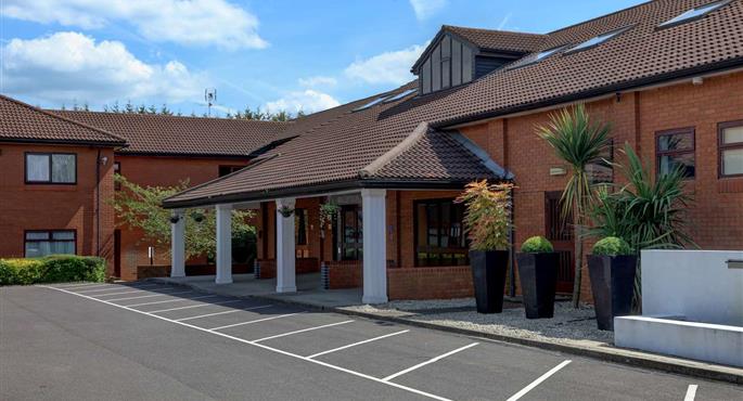 Exterior of the Best Western Rockingham Forest Hotel - Corby - 83907