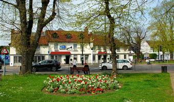 Exterior of the Best Western The Ship Hotel - Weybridge - 83913