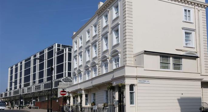 Exterior of the Best Western Buckingham Palace Rd - London - 84244