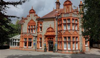 Exterior of the Sure Hotel by Best Western Reading - Reading - 84271