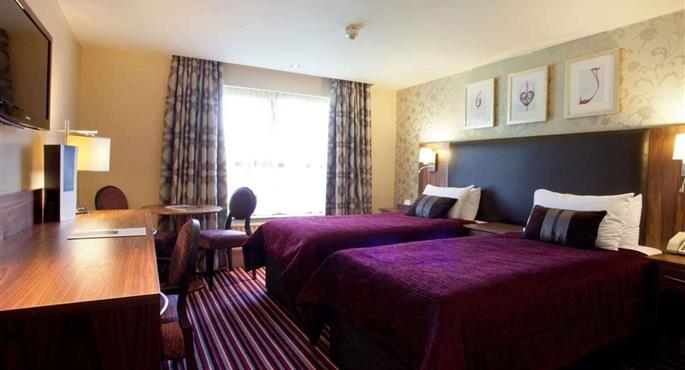 Room of the Gloucester Robinswood Hotel, BW Signature Collection - Gloucester - 84296