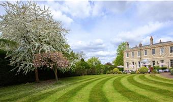 Exterior of the London Chigwell Prince Regent Hotel, BW Signature Collection - London - 84320