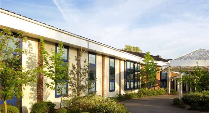 Exterior of the Cambridge Bar Hill Hotel, BW Signature Collection - Cambridge - 84321