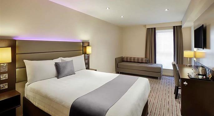 hotel in huddersfield 84347 f