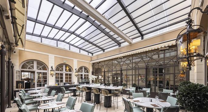 Restaurant of the Hotel & Spa Le Grand Monarque, BW Premier Collection - Chartres - 93032