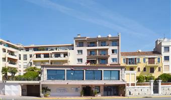 Exterior of the Best Western Plus La Corniche - Toulon - 93427