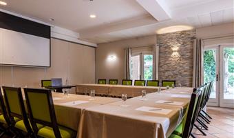 Meeting rooms of the Best Western L'Orangerie - Nimes - 93483