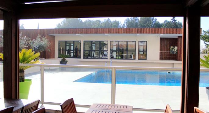 Pool of the Best Western Marseille Aeroport - Vitrolles - 93497