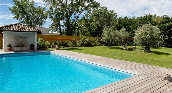 Pool of the Best Western Plus Le Lavarin - Avignon - 93529
