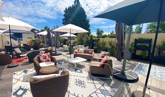 Exterior of the Best Western Plus Paris Saclay - Saclay - 93716