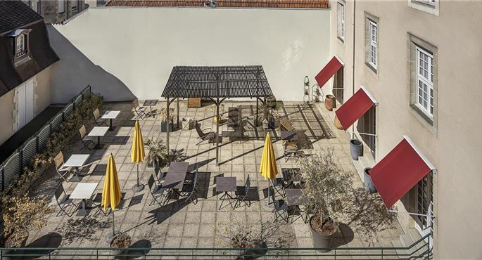 Exterior of the Best Western Plus Poitiers Centre Le Grand Hotel - Poitiers - 93776