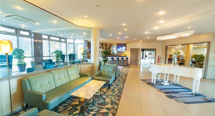 Hall of the Best Western Plus Palais des Congres in Evreux - 93785