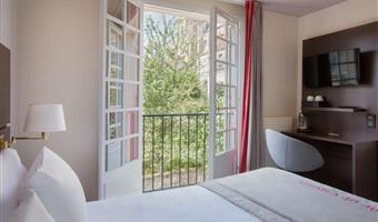 hotel in dourdan 93837 f