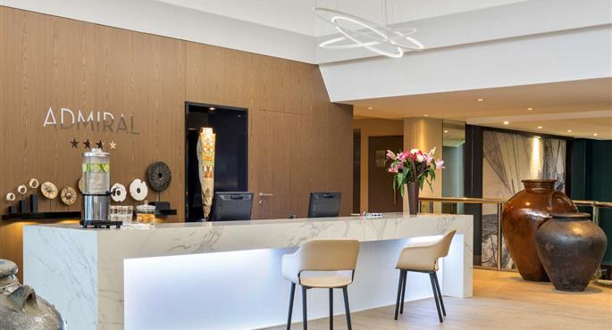 Hall of the Best Western Plus Hotel Admiral in La Tour De Salvagny - 93879