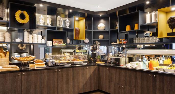 Restaurant of the Best Western Plus Hotel Admiral - La Tour De Salvagny - 93879