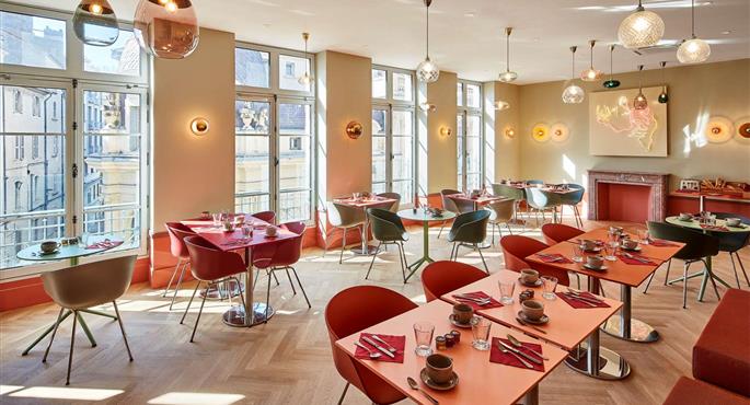 Restaurant of the Hotel De Cambis, BW Premier Collection - Avignon - 93931
