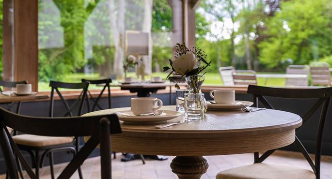 Restaurant of the Les Demeures de Varennes, BW Signature Collection - Varennes Jarcy - 93941