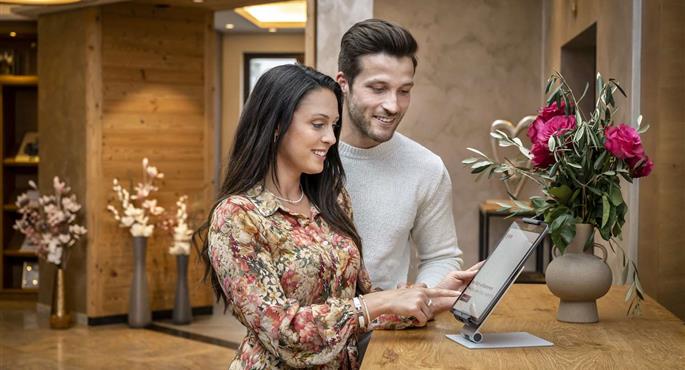 Hall of the Best Western Plus Hotel Erb in Parsdorf - 95304