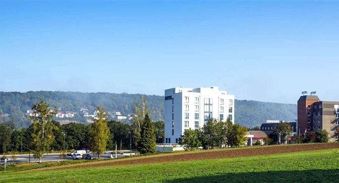 Exterior of the Best Western Queens Hotel Pforzheim-Niefern - Niefern - 95352
