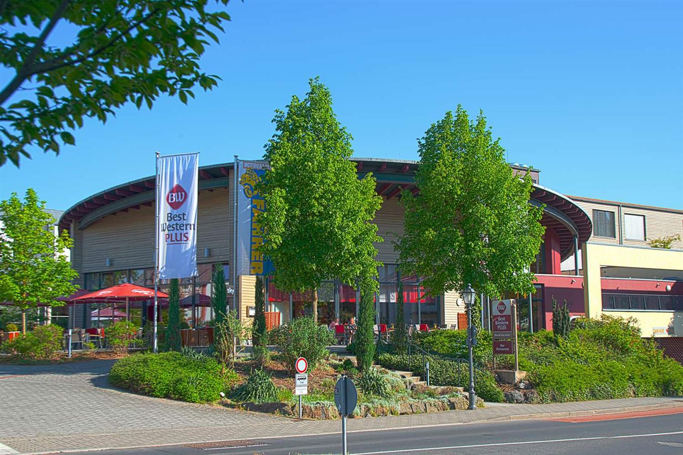 HOTEL HUENFELD BUCHEN intelligence overview