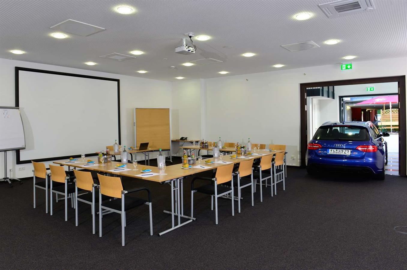 HOTEL HUENFELD BUCHEN visual data 2