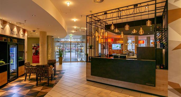 Hall of the Best Western Premier IB Hotel Friedberger Warte in Frankfurt - 95390