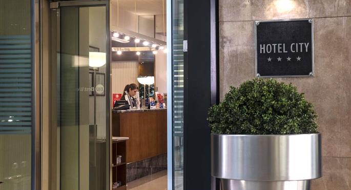 Exterior of the Best Western Hotel City - Milan - 98094